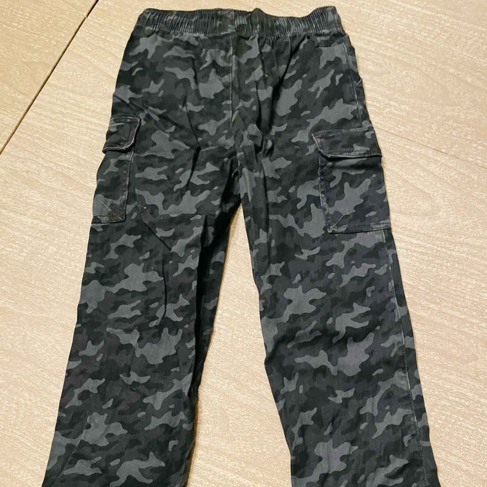Boys Grey Camo Cargo Pants Size 8